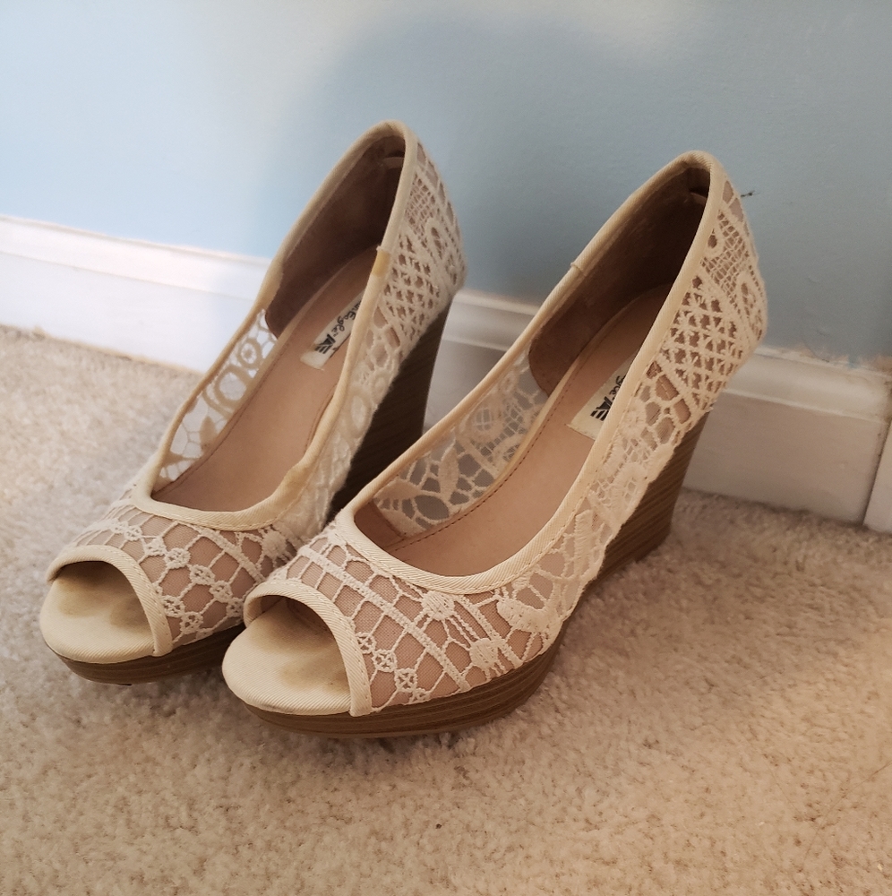 Cream Lace Wedges